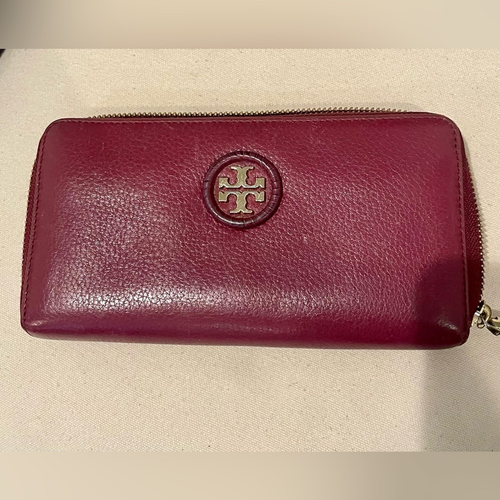 Tory Burch Pebbled Leather Wallet